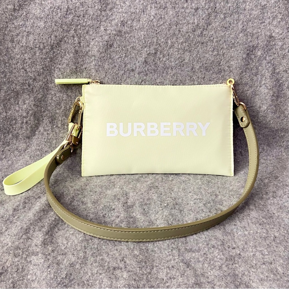 🆕 Burberry Cosmetic Pouch Converted Shoulder Bag with Wristlet Lime Green